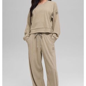 ALO Yoga Taupe Ribbed Lounge Set